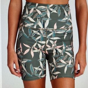 Roxy Women's Green Kaileo Short HW Size Medium New Item